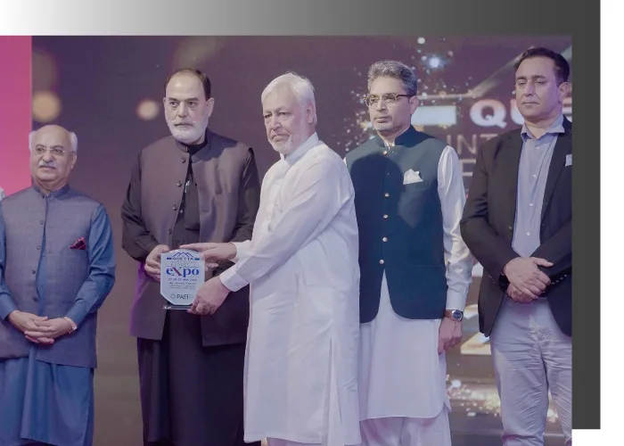 Makkaan CEO Award Taking From Chairman of Pakistan Association of Exhibition Industry